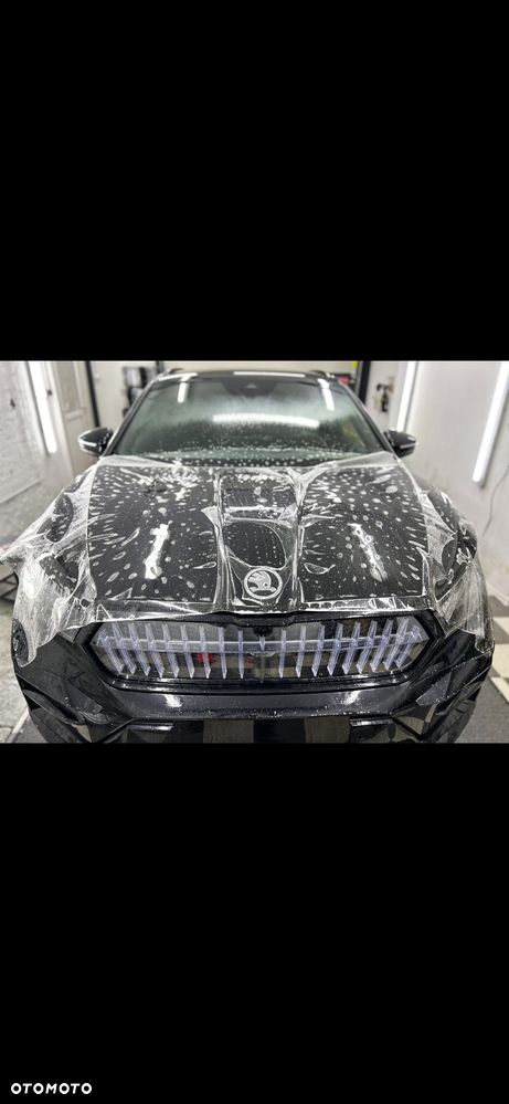 Skoda Enyaq RS 82kWh Advanced - 8