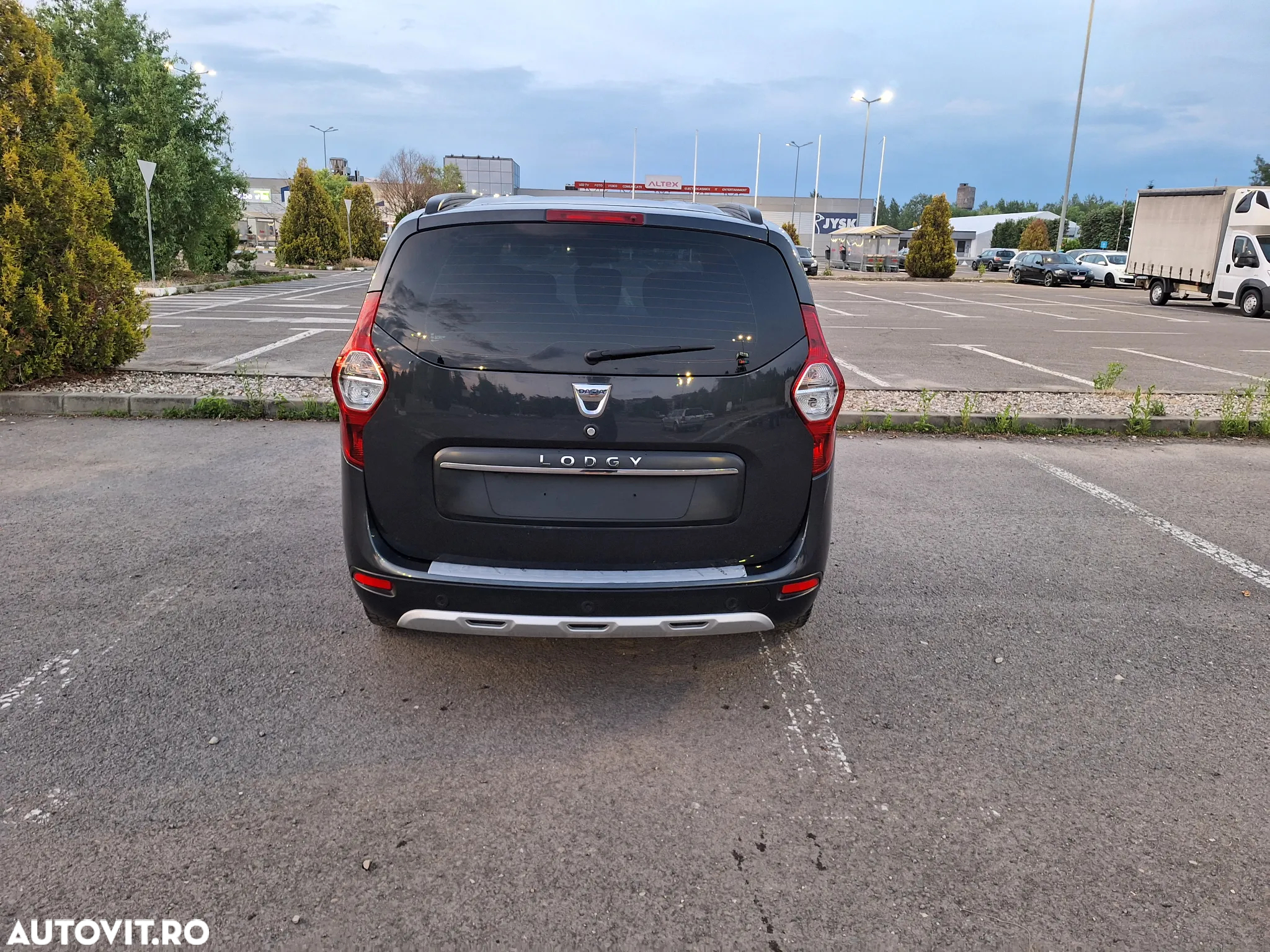 Dacia Lodgy dCi 110 Stepway - 5