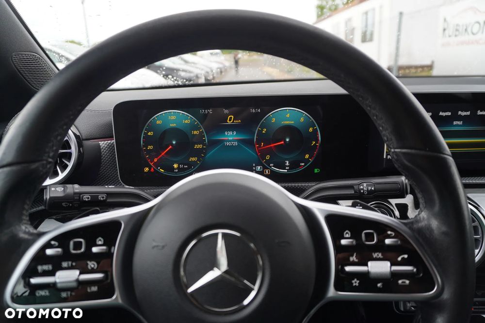 Mercedes-Benz CLA 180 7G-DCT Edition Progressive Line - 22