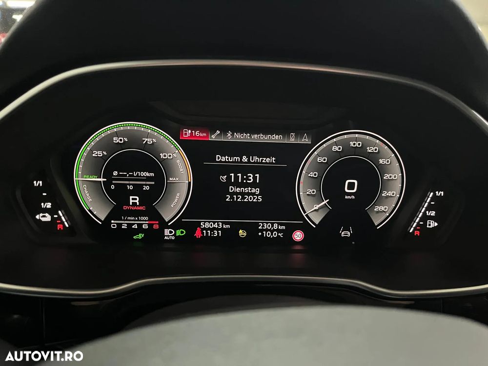 Audi Q3 45 TFSIe S tronic - 8