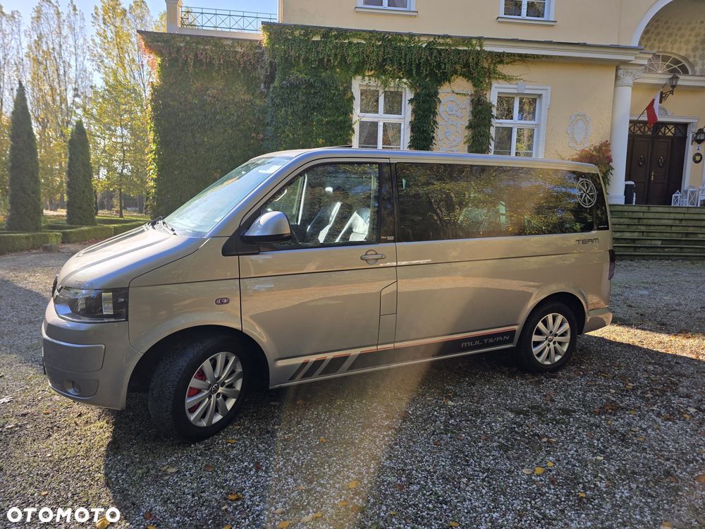 Volkswagen Multivan - 7