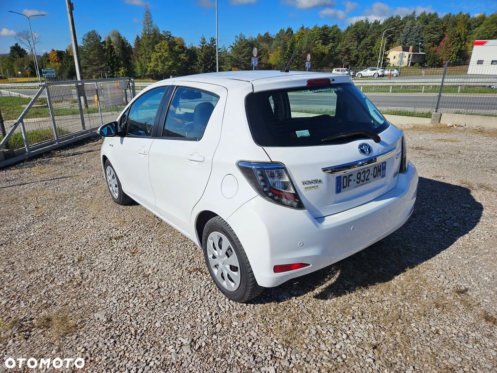 Toyota Yaris 2014 photo 3