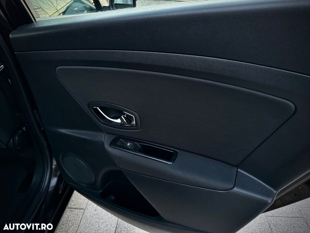 Renault Megane 1.5 dCI Color Edition - 34