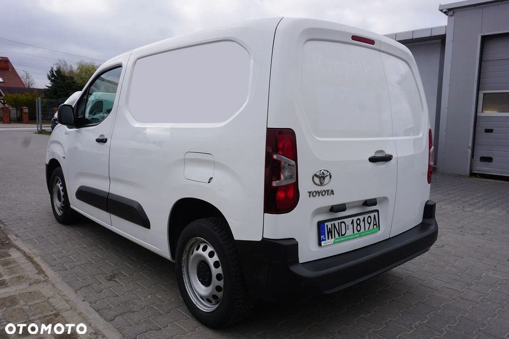 Toyota ProAce Kombi D-4D Medium 2,6t - 4