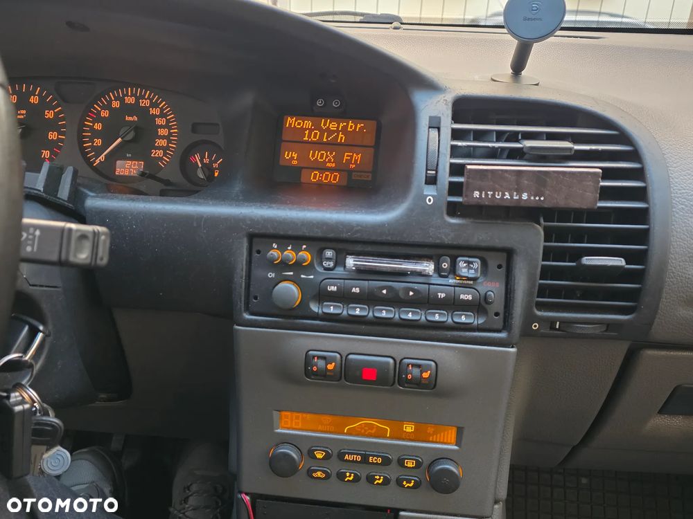 Opel Zafira 1.8 Njoy - 21