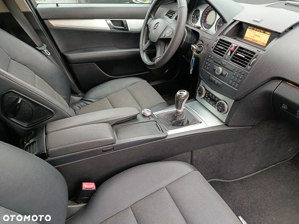 Mercedes-Benz Klasa C 200 CDI Avantgarde - 19