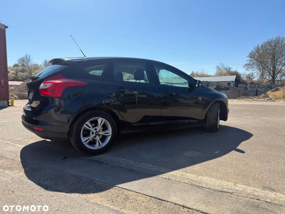 Ford Focus 1.6 Ambiente Start - 6