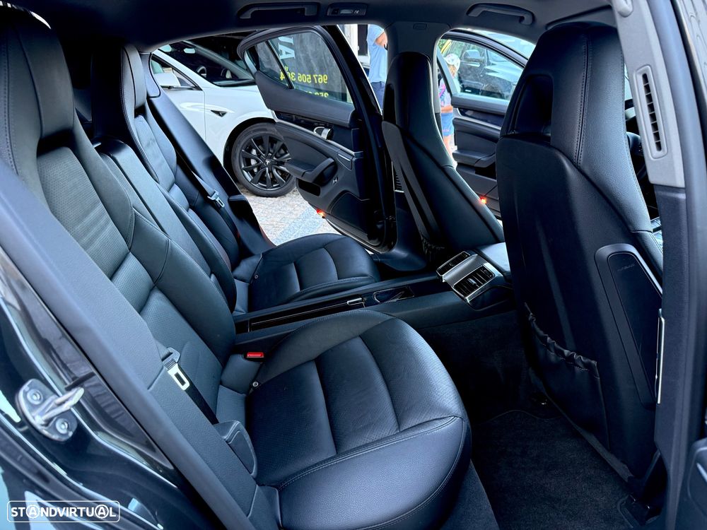 Porsche Panamera Platinum Edition - 45