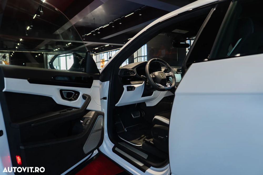 Lamborghini URUS - 6