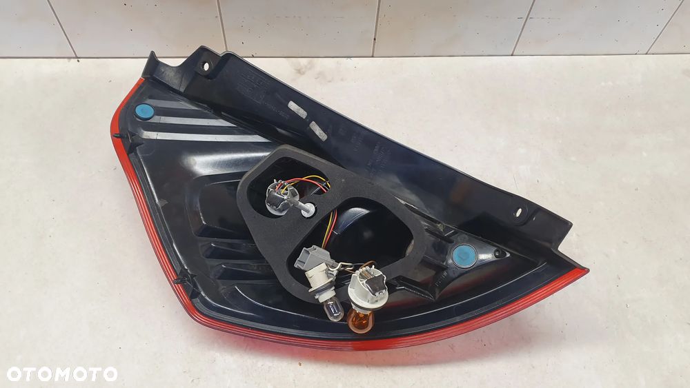 reflektor lampa tył ford fiesta c1bb-13404-a - 3
