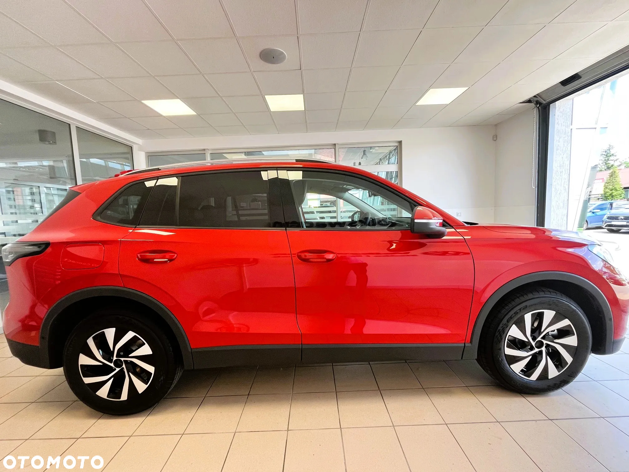 Volkswagen Tiguan - 4