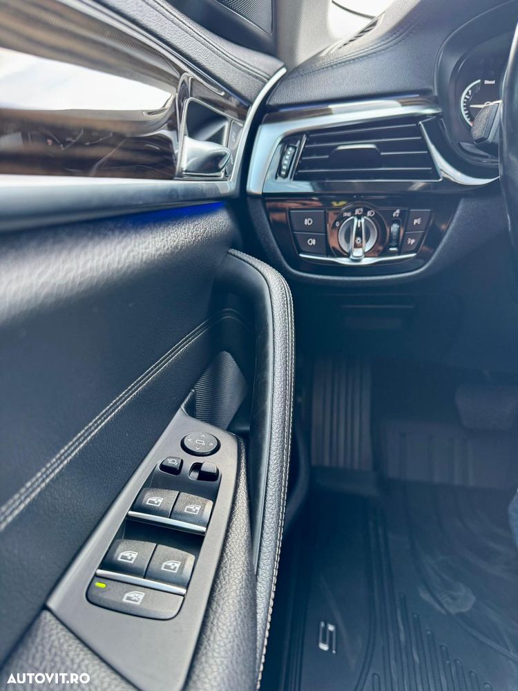 BMW Seria 5 520d xDrive Aut. Luxury Line - 19