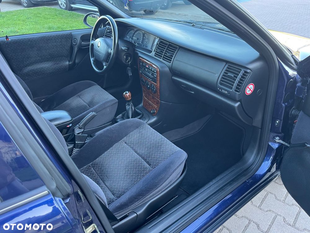 Opel Vectra 1.6 CD - 12