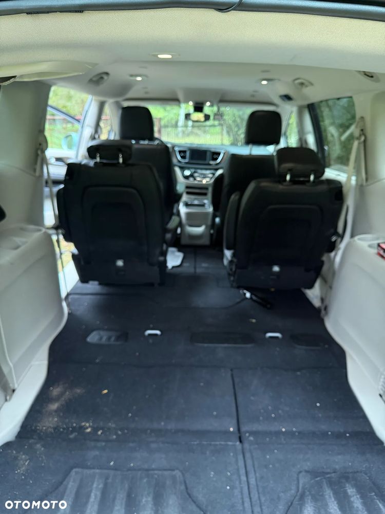 Chrysler Pacifica - 12