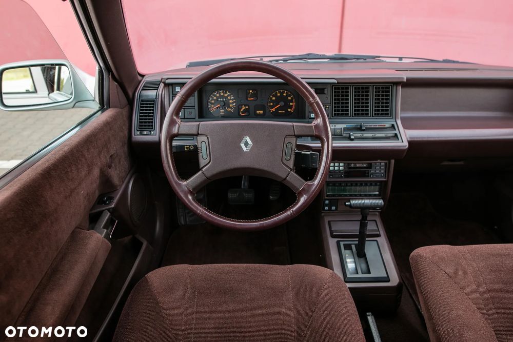 Renault 21 - 19