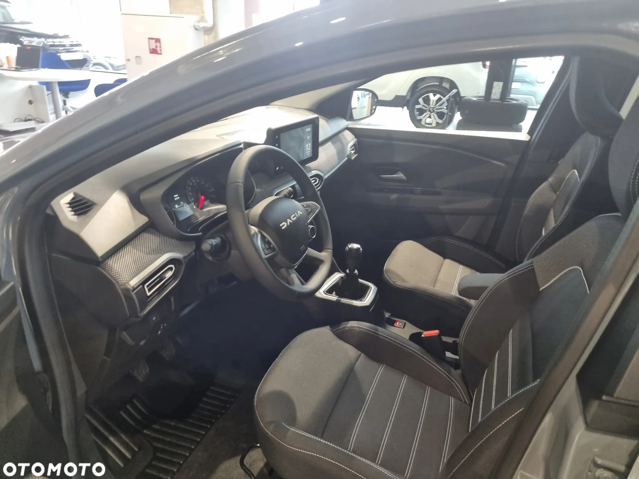 Dacia Jogger 1.0 TCe Expression 7os - 27