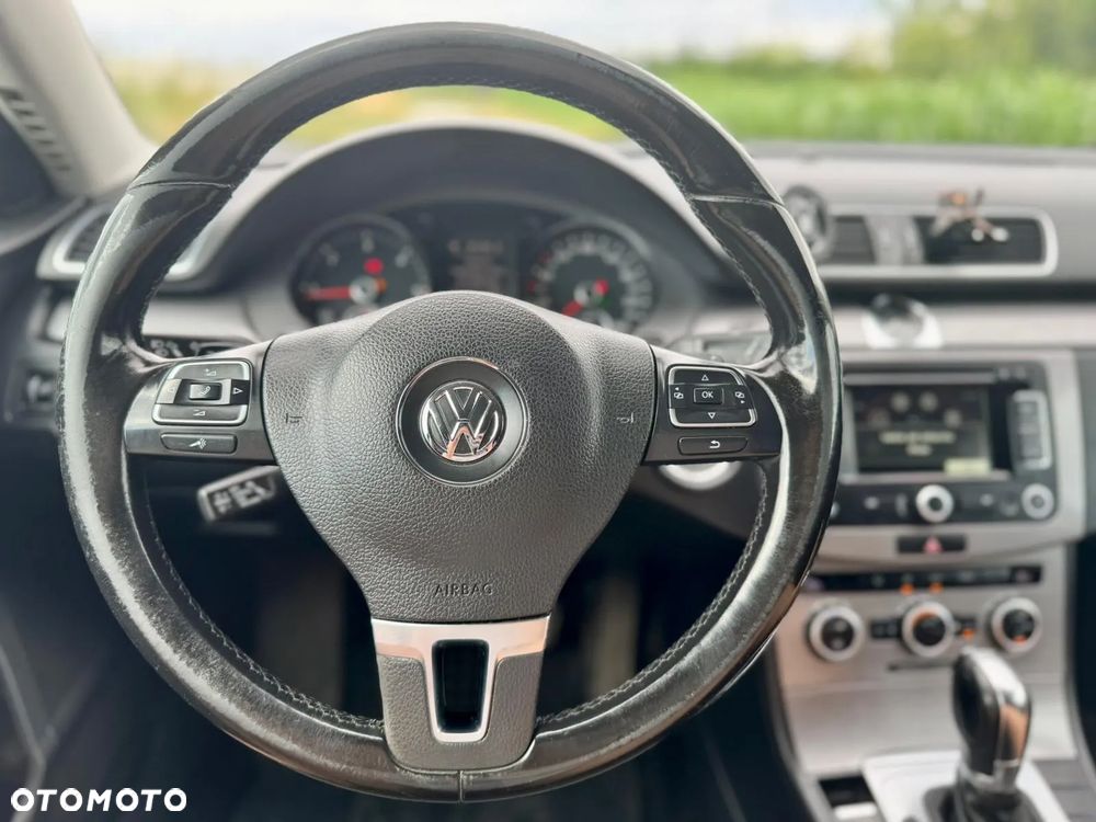 Volkswagen Passat 2.0 TDI Highline DSG - 3