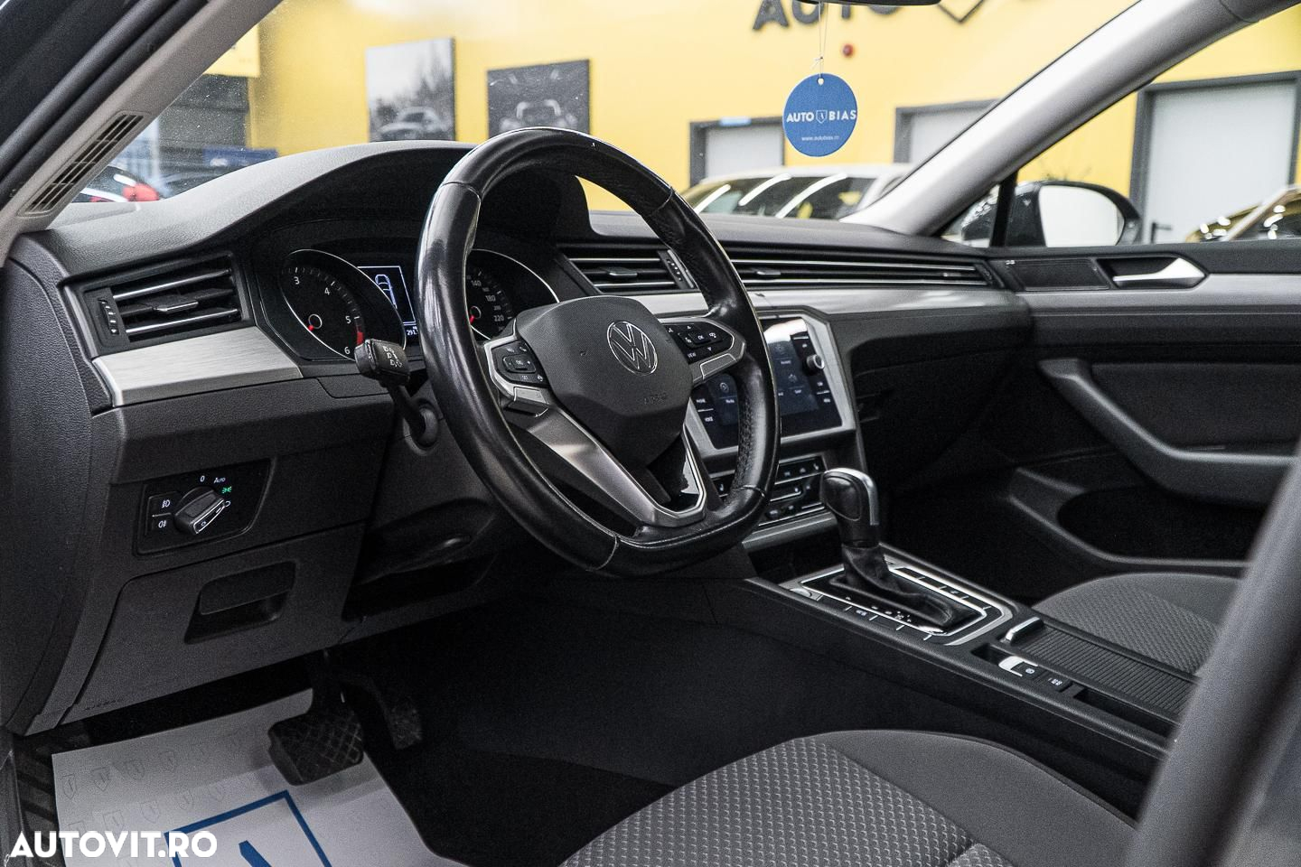 Volkswagen Passat 2.0 TDI DSG Comfortline - 7