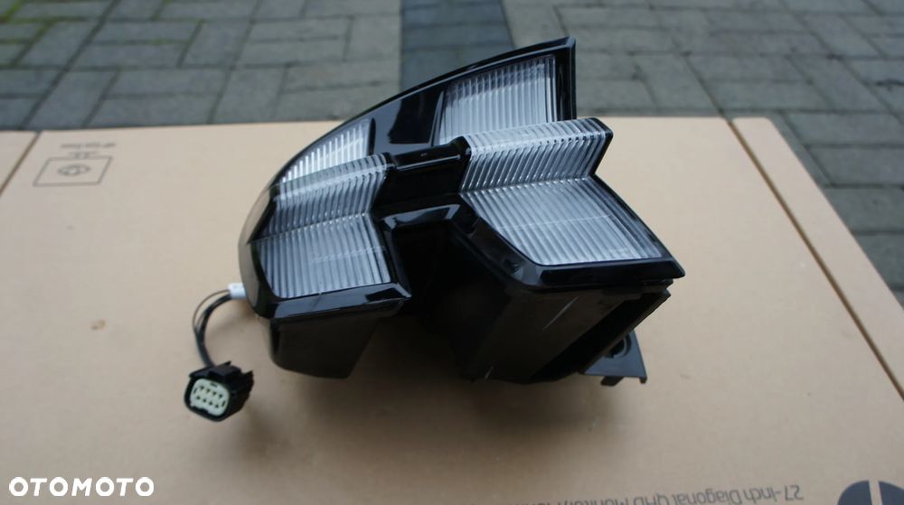 TYLNA LEWA LAMPA FORD MUSTANG MACH-E MACH E - 2