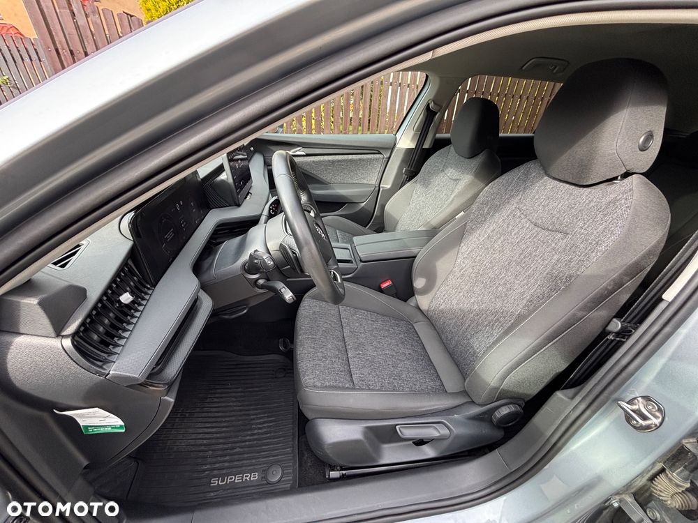 Skoda Superb 2.0 TDI SCR Essence DSG - 16