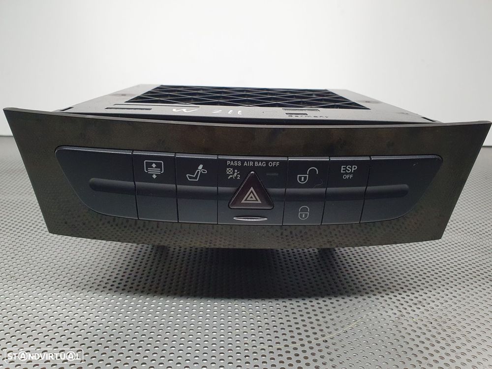 Caixa Cd / Cd´S Mercedes-Benz E-Class (W211) - 2