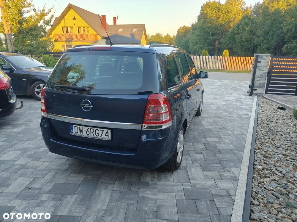 Opel Zafira 1.6 Cosmo EU5 - 4
