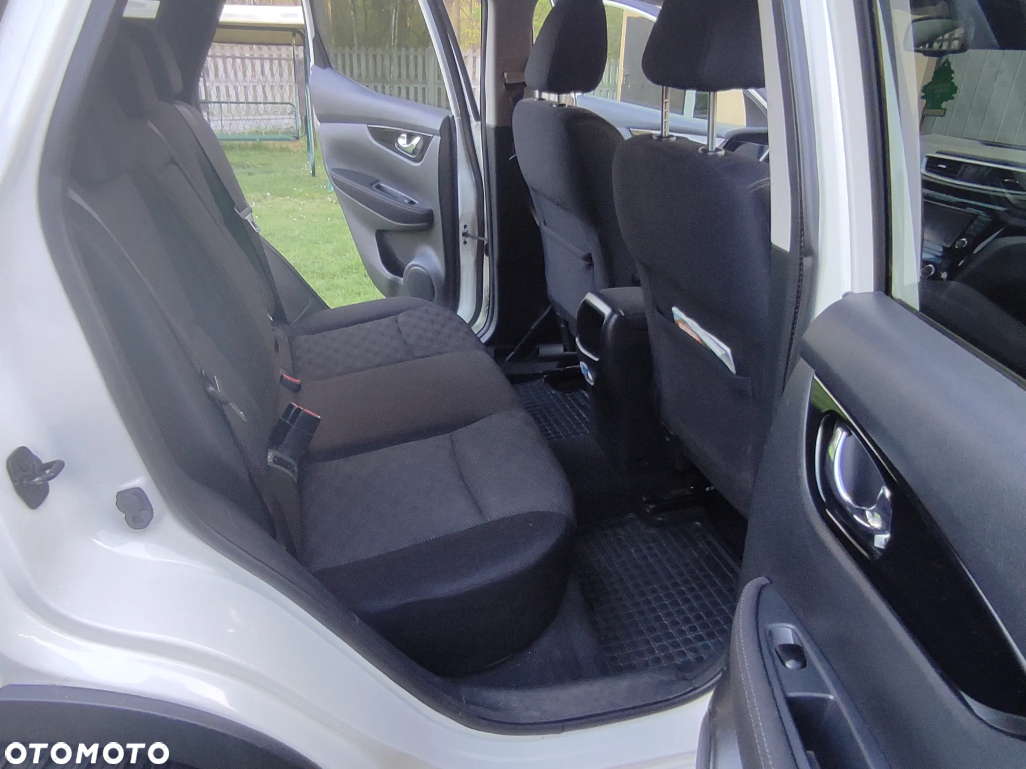 Nissan Qashqai 1.5 dCi N-Connecta EU6 - 16