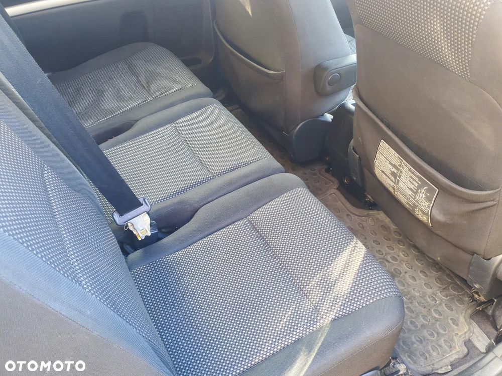 Toyota Corolla Verso - 5