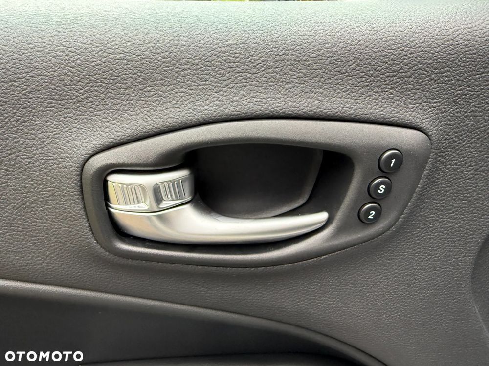 Jeep Compass - 29