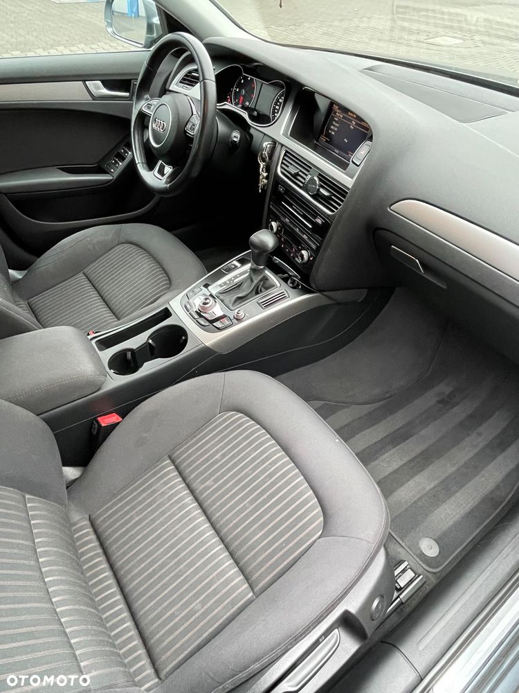 Audi A4 Avant 2.0 TDI DPF multitronic S line Sportpaket - 6