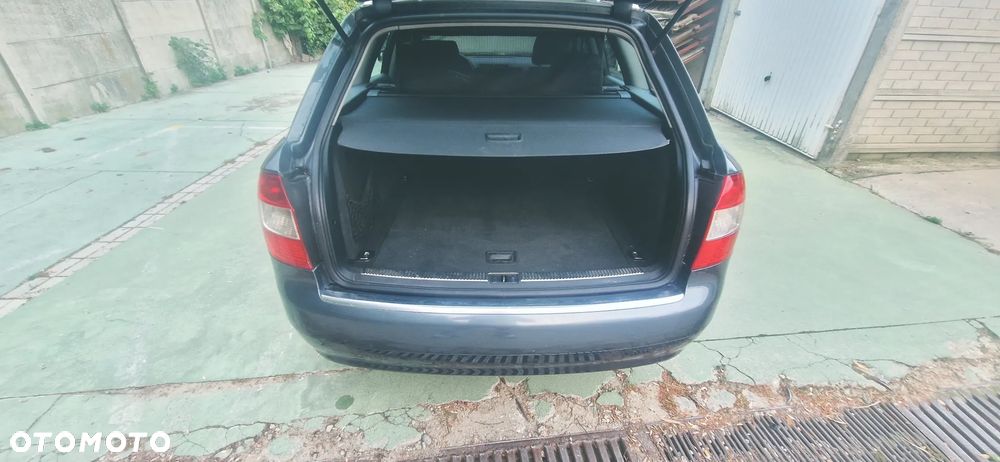 Audi A4 Avant 2.5 TDI - 9