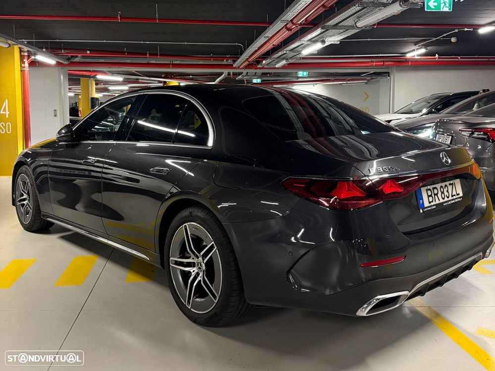 Mercedes-Benz E 300 e Station - 2