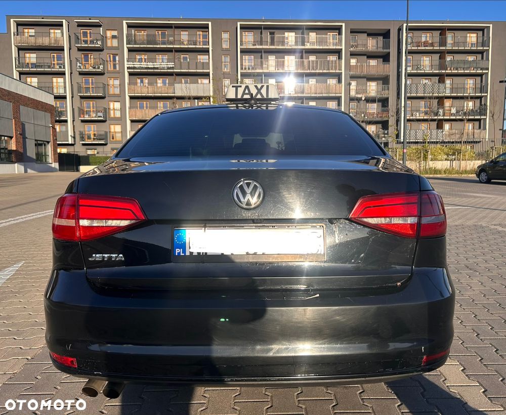 Volkswagen Jetta - 5