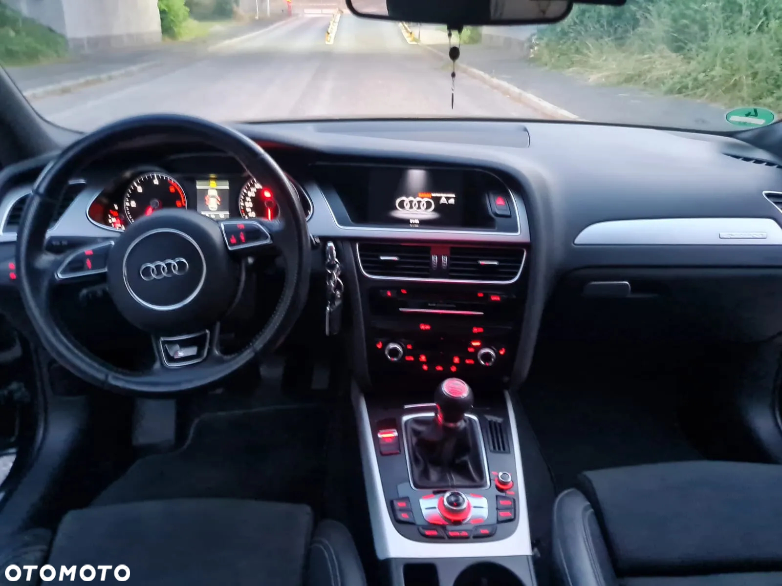 Audi A4 Avant 2.0 TDI DPF quattro S line Sportpaket - 7