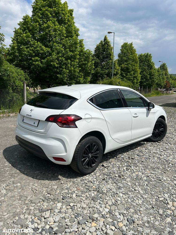 Citroën DS4 e-HDi 115 ETG6 SoChic - 11