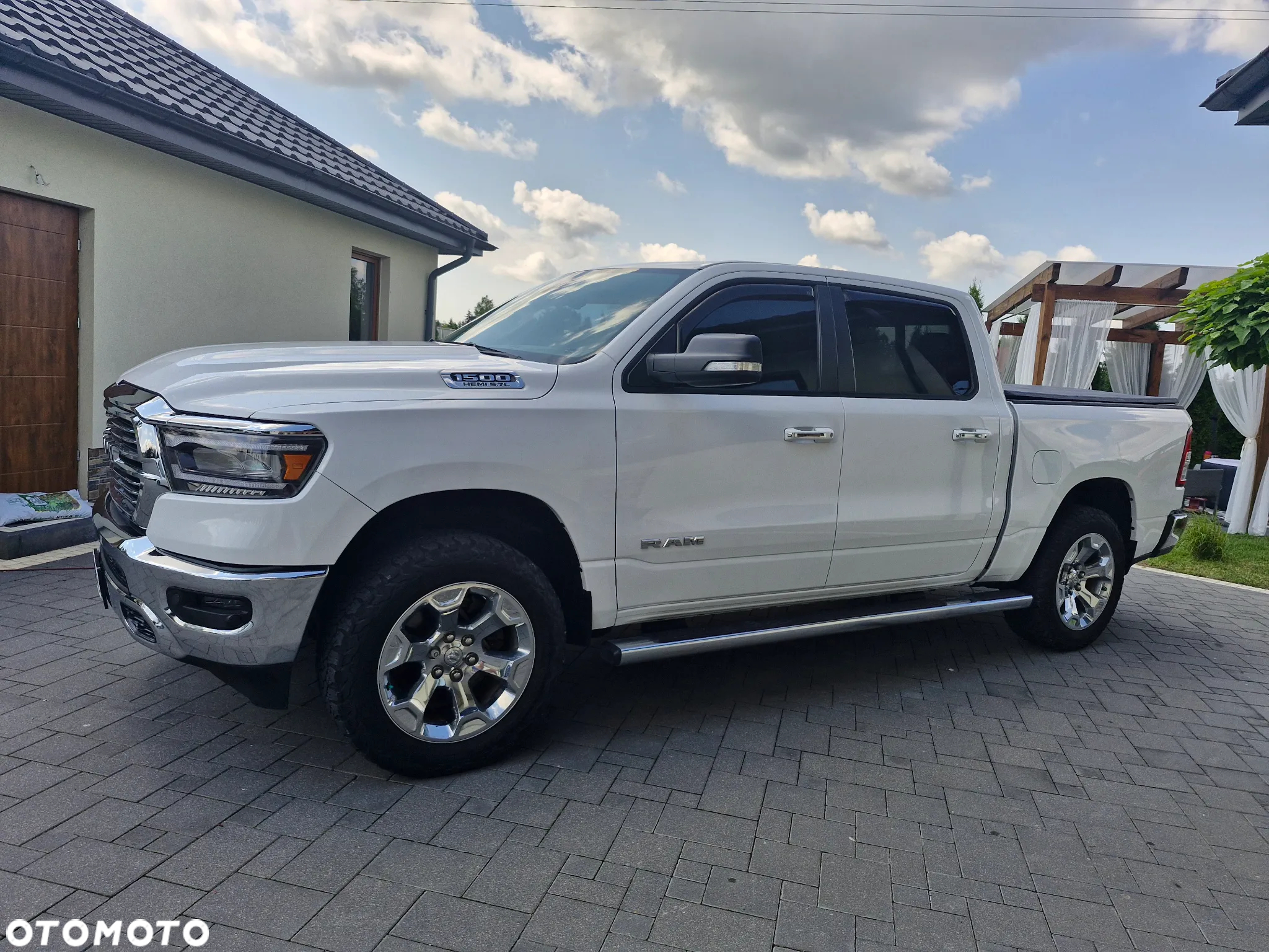 Dodge RAM 1500 5.7 4x4 - 17