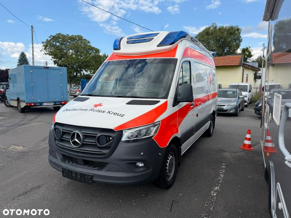 Mercedes-Benz Sprinter - 1