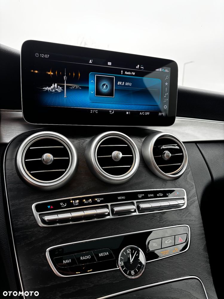 Mercedes-Benz Klasa C 200 4Matic 9G-TRONIC - 17