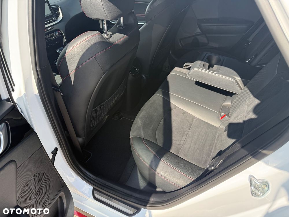 Kia Ceed 1.6 T-GDI DCT7 OPF GT - 11