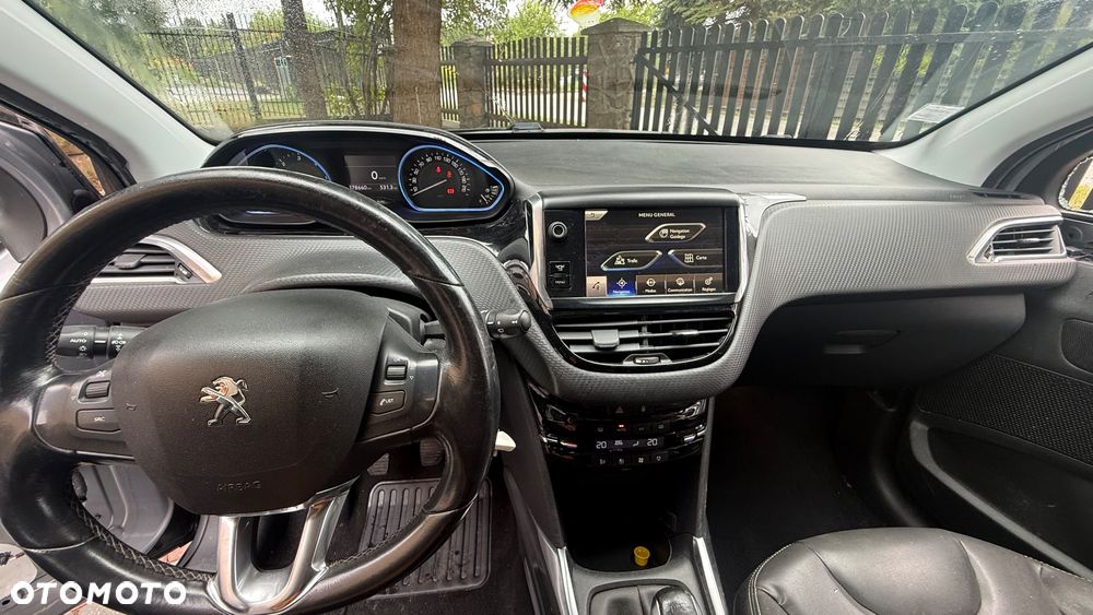 Peugeot 2008 1.6 e-HDi Allure S&S - 10