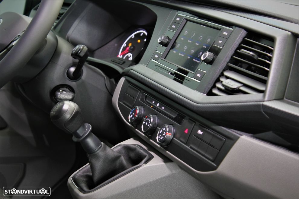 VW Transporter 2.0 TDi Business - 21