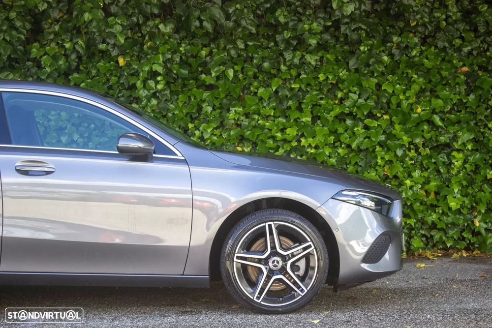 Mercedes-Benz A 250 Limousine e AMG Line - 5
