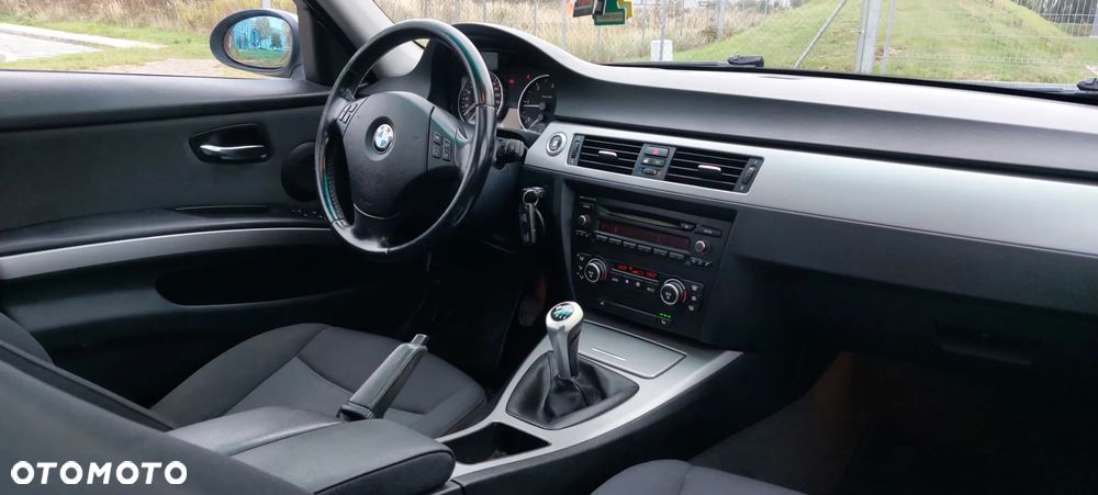 BMW Seria 3 318d - 21