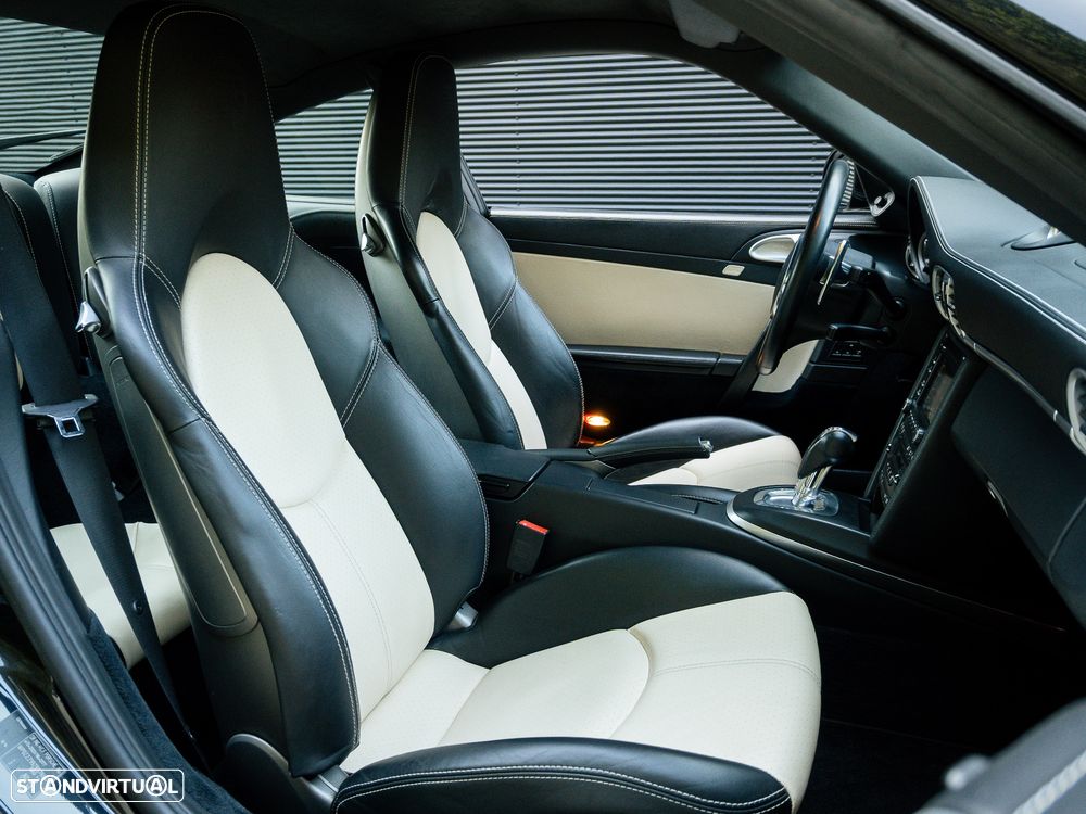 Porsche 911 (997) Turbo S PDK - 26