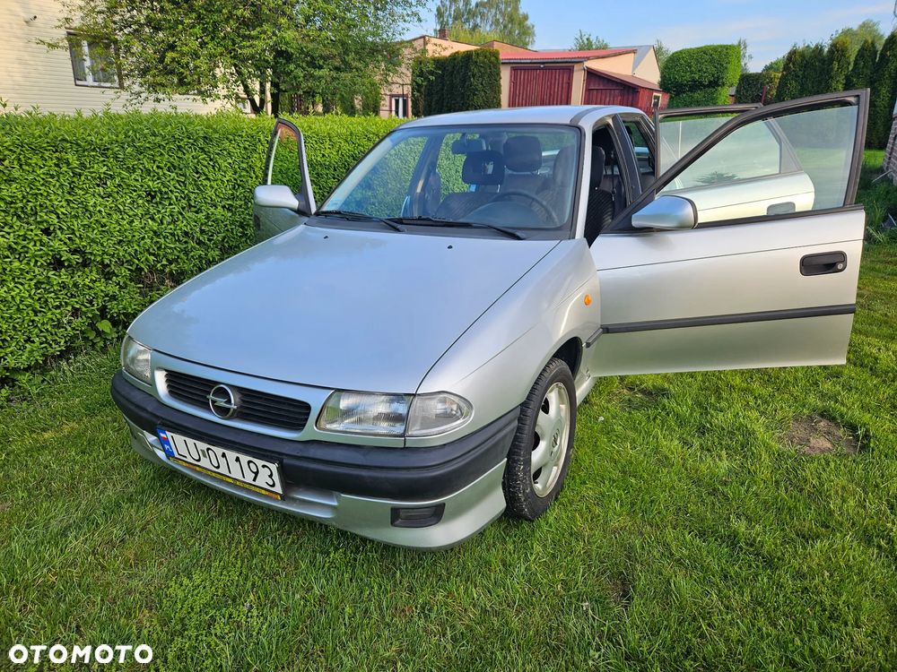 Opel Astra 1.6 16v GL (abs) - 2