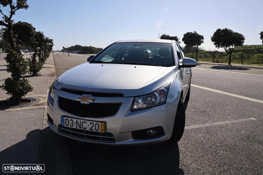 Chevrolet Cruze 1.6 LT - 4
