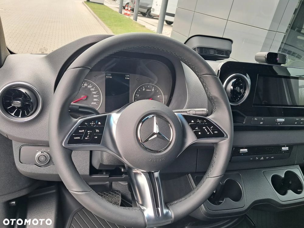 Mercedes-Benz Sprinter 317 CDI Furgon PRO długi 4325 mm L3H2 - 11