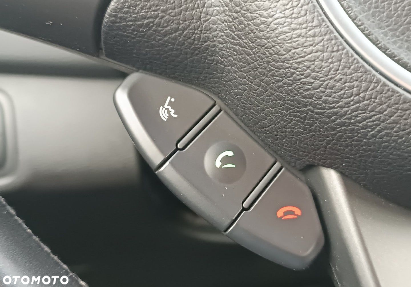 Kia Carens - 30