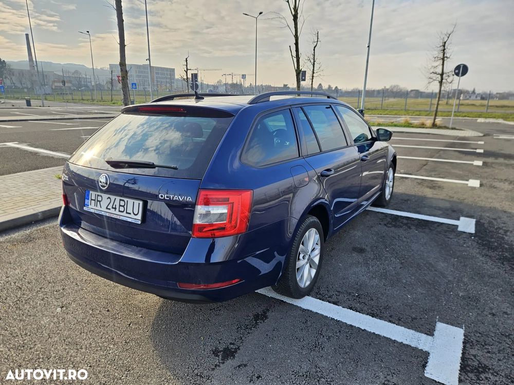 Skoda Octavia 1.6 TDI DSG Style - 5