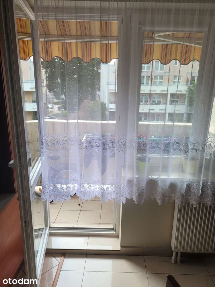 48 m2/ 2 pokoje /METRO 700 m/ Wola Park/ balkon